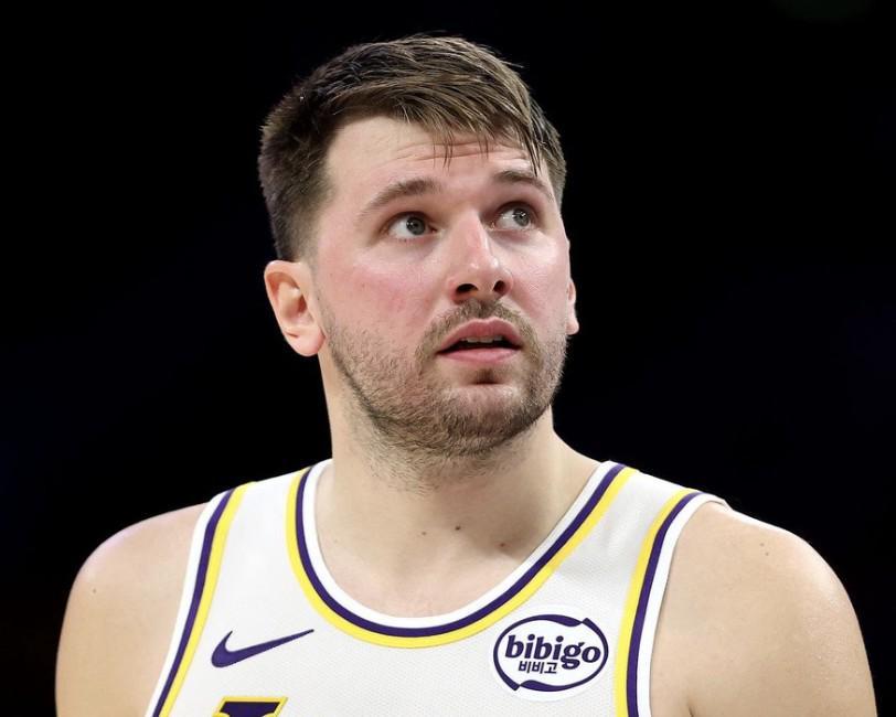 B体育官方入口-荣膺全明星票王，东契奇：感谢为我投票的球迷，这是莫大的荣誉